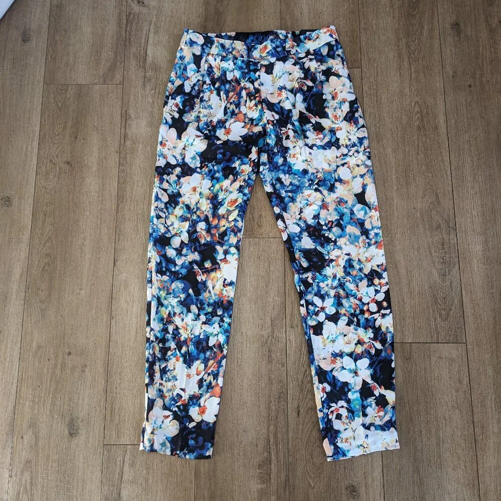 NWT Worthington Blue White Floral Mid Rise Pull On Pants Tapered Leg Sz Small S - Picture 1 of 9